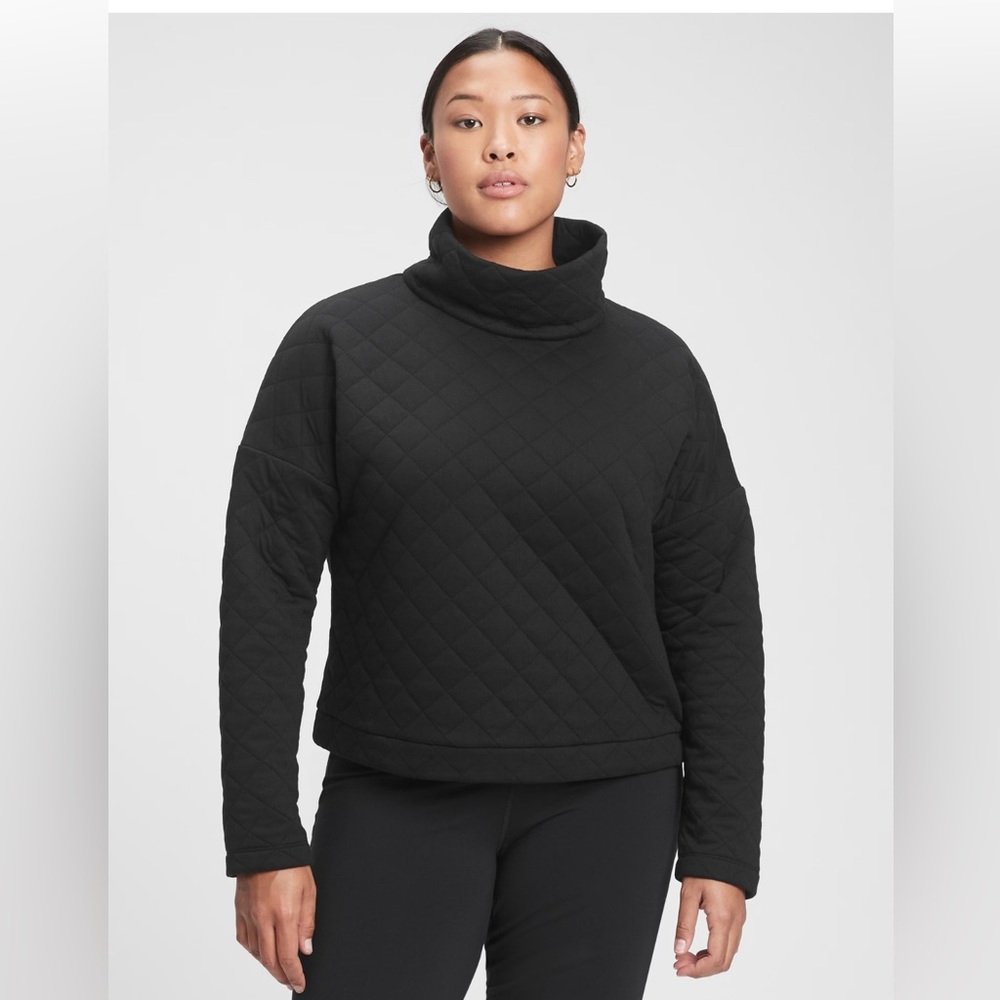 NWT GapFit quilted sweater size medium